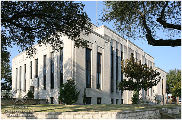 Van-Zandt-County-Courthouse-001.jpg