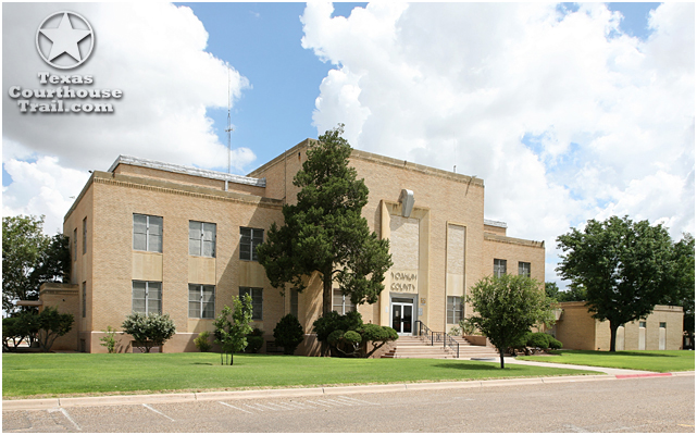 Yoakum County Courthouse